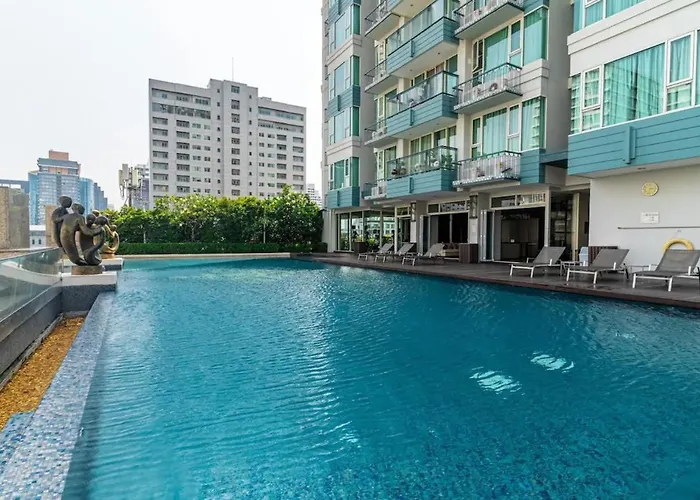 Апартаменты Luxury Center Of Bkk Close To Thong Lor Bts